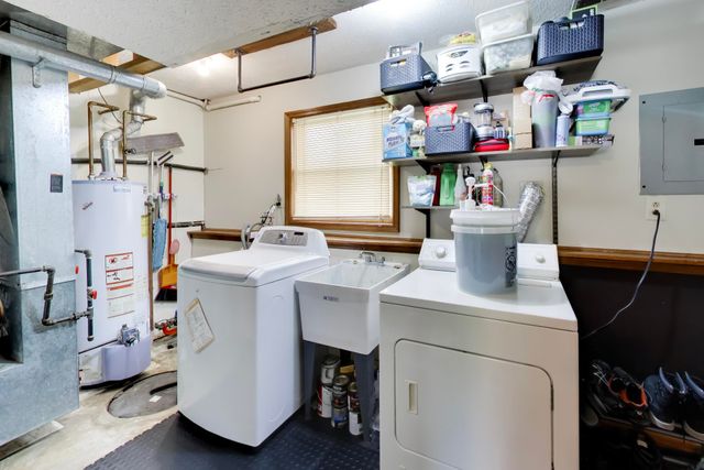 6615 Spruce Street, Portage, IN 46368