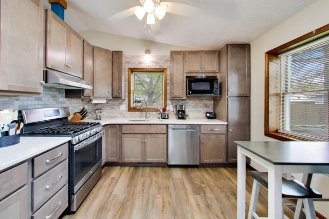 6615 Spruce Street, Portage, IN 46368