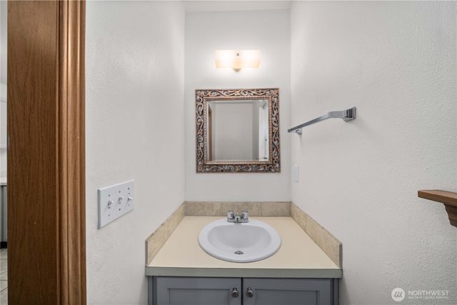 10806 Park Avenue S, Tacoma, WA 98444