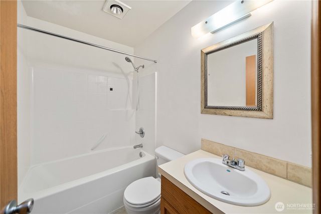 10806 Park Avenue S, Tacoma, WA 98444