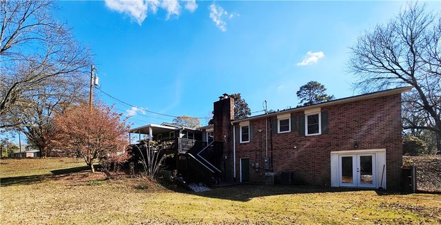 1005 Pinecroft Drive, Anderson, SC 29621