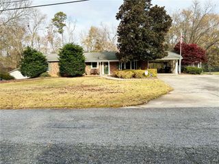 1005 Pinecroft Drive, Anderson, SC 29621