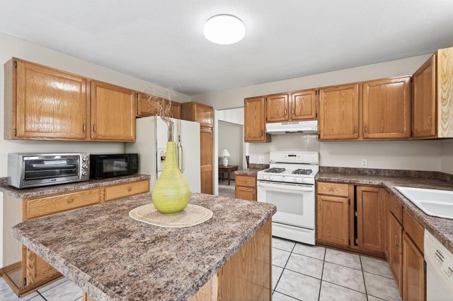 4156 Hilltop Lane, Eagan, MN 55123