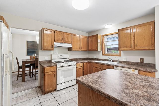 4156 Hilltop Lane, Eagan, MN 55123