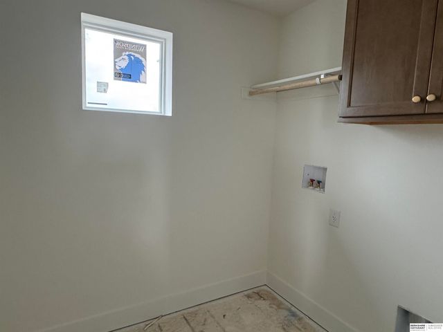 21427 Y Street, Elkhorn, NE 68022