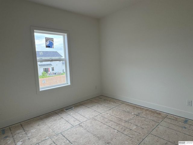 21427 Y Street, Elkhorn, NE 68022