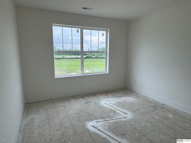 21427 Y Street, Elkhorn, NE 68022
