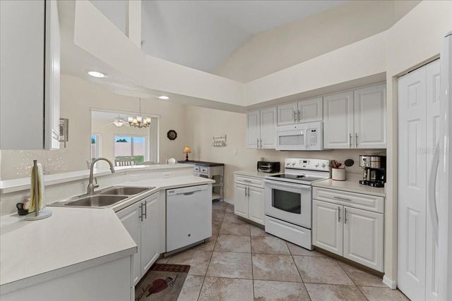 6381 EGRET DRIVE 19, Lakeland, FL 33809