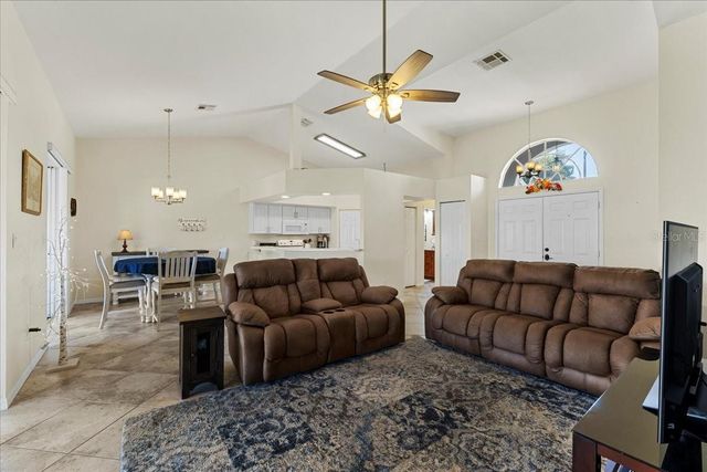 6381 EGRET DRIVE 19, Lakeland, FL 33809