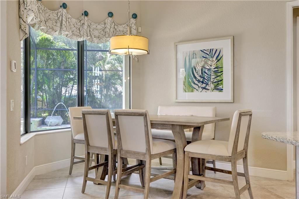 Image 11 of property listing at 1406 Cape Coral PKWY W, Cape Coral, FL 33914