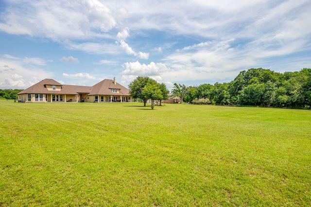 1144 Boling Ranch Road N, Azle, TX 76020