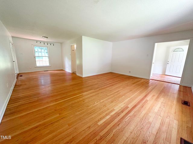 924 Lorain Avenue, Durham, NC 27704