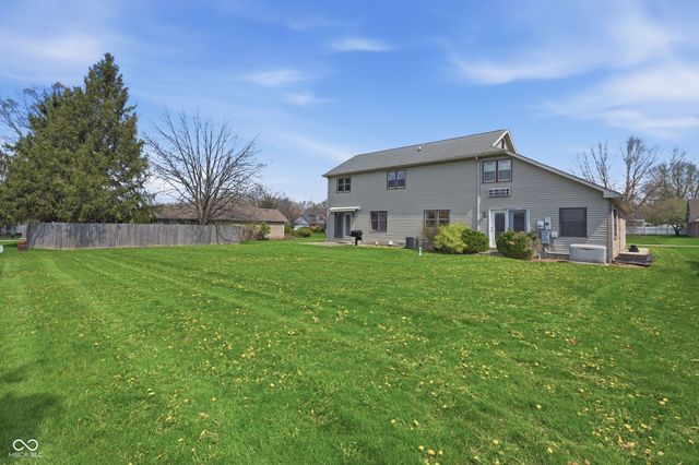 8749 Carriage Lane, Pendleton, IN 46064