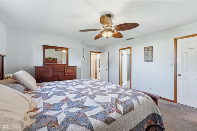 8749 Carriage Lane, Pendleton, IN 46064