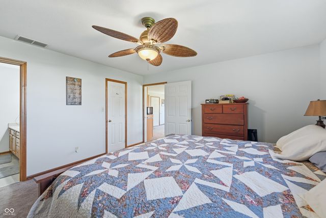 8749 Carriage Lane, Pendleton, IN 46064
