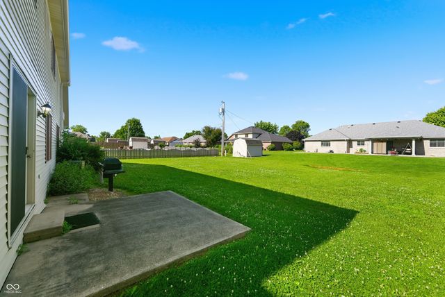 8749 Carriage Lane, Pendleton, IN 46064