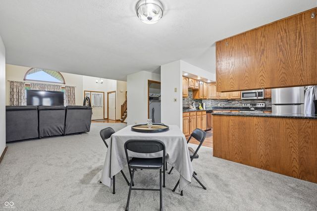 8749 Carriage Lane, Pendleton, IN 46064