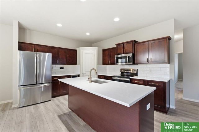 14079 Wood Valley Drive, Omaha, NE 68142