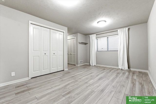 14079 Wood Valley Drive, Omaha, NE 68142