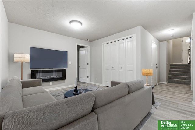 14079 Wood Valley Drive, Omaha, NE 68142