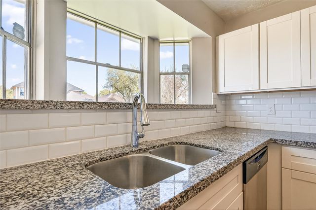 16114 Canaridge Drive, Houston, TX 77053