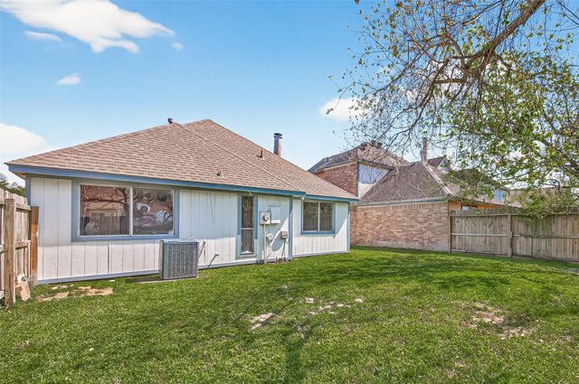 16114 Canaridge Drive, Houston, TX 77053