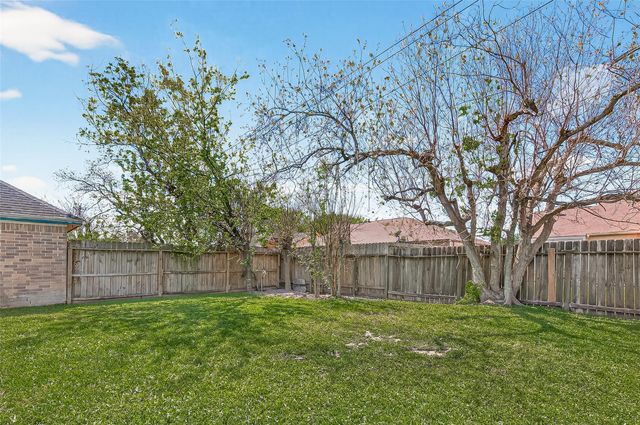 16114 Canaridge Drive, Houston, TX 77053