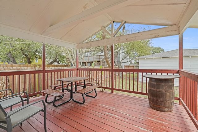 145 S Rife St, Aransas Pass, TX 78336