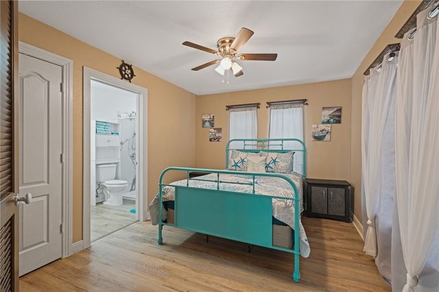 145 S Rife St, Aransas Pass, TX 78336