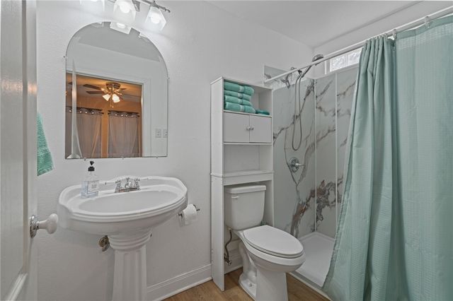 145 S Rife St, Aransas Pass, TX 78336