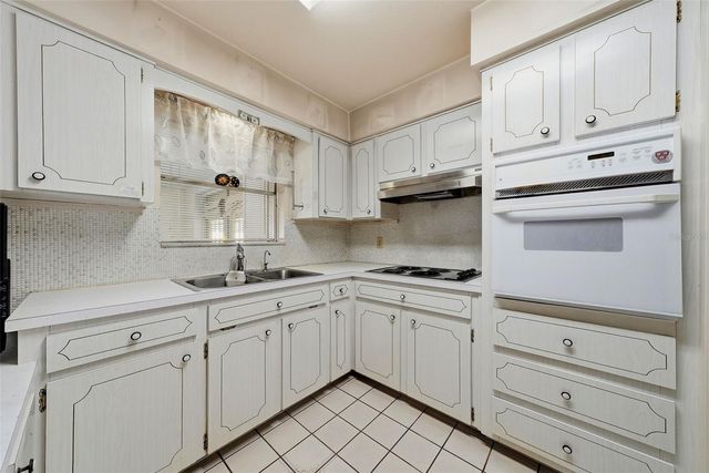 3360 70 STREET N, St Petersburg, FL 33710