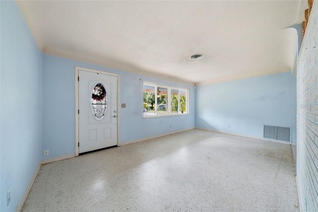3360 70 STREET N, St Petersburg, FL 33710