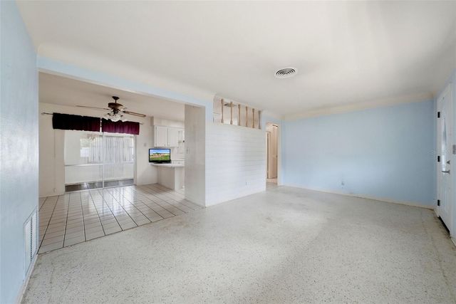 3360 70 STREET N, St Petersburg, FL 33710