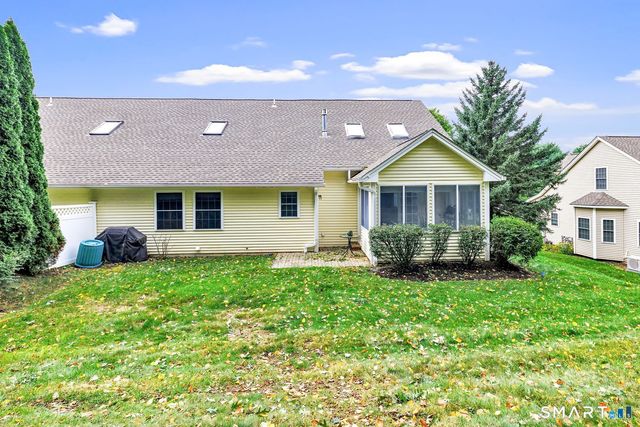 132 Meadow Brook Road 132, Oxford, CT 06478