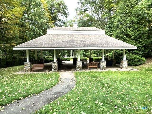 132 Meadow Brook Road 132, Oxford, CT 06478