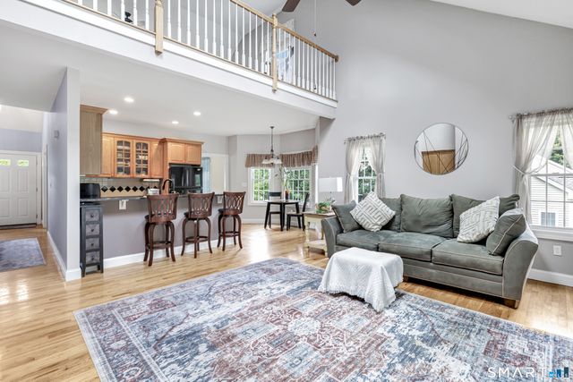 132 Meadow Brook Road 132, Oxford, CT 06478
