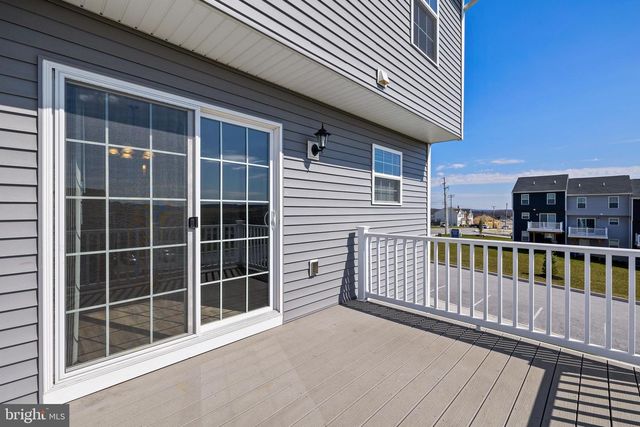 804 RISING SUN LN, Chambersburg, PA 17201