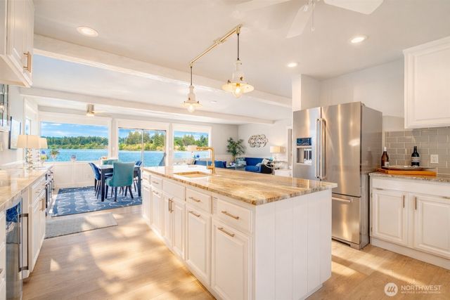5341 S Bercot Road, Freeland, WA 98249