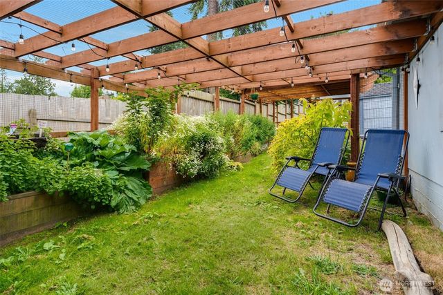 5341 S Bercot Road, Freeland, WA 98249