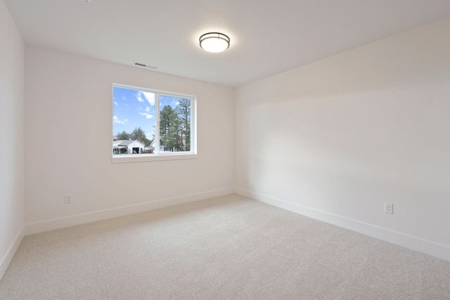 2111 SW 43rd Street Lot 13, Redmond, OR 97756