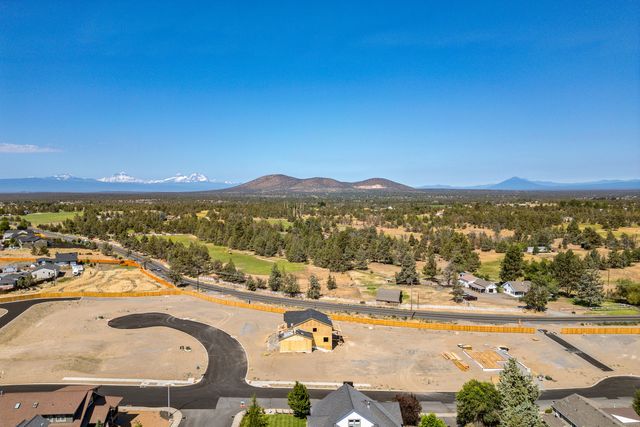 2111 SW 43rd Street Lot 13, Redmond, OR 97756