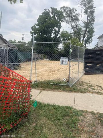 1155 E Lincoln Street, Birmingham, MI 48009