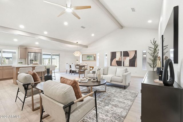 1750 W KIOWA Avenue, Mesa, AZ 85202