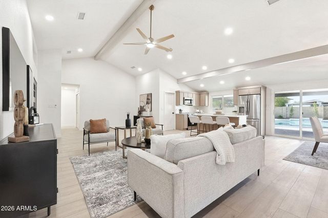 1750 W KIOWA Avenue, Mesa, AZ 85202