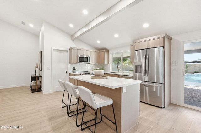 1750 W KIOWA Avenue, Mesa, AZ 85202