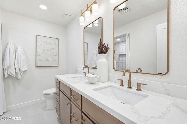 1750 W KIOWA Avenue, Mesa, AZ 85202