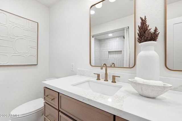 1750 W KIOWA Avenue, Mesa, AZ 85202