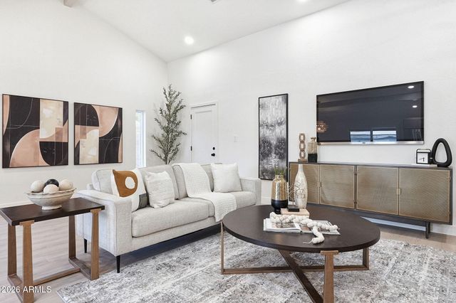 1750 W KIOWA Avenue, Mesa, AZ 85202