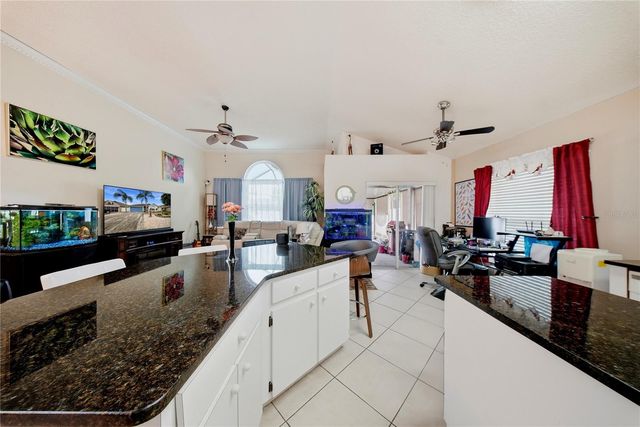 6804 MIRROR LAKE AVENUE, Tampa, FL 33634