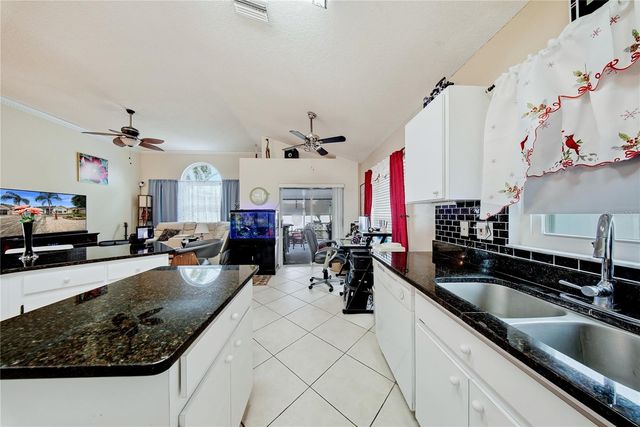 6804 MIRROR LAKE AVENUE, Tampa, FL 33634